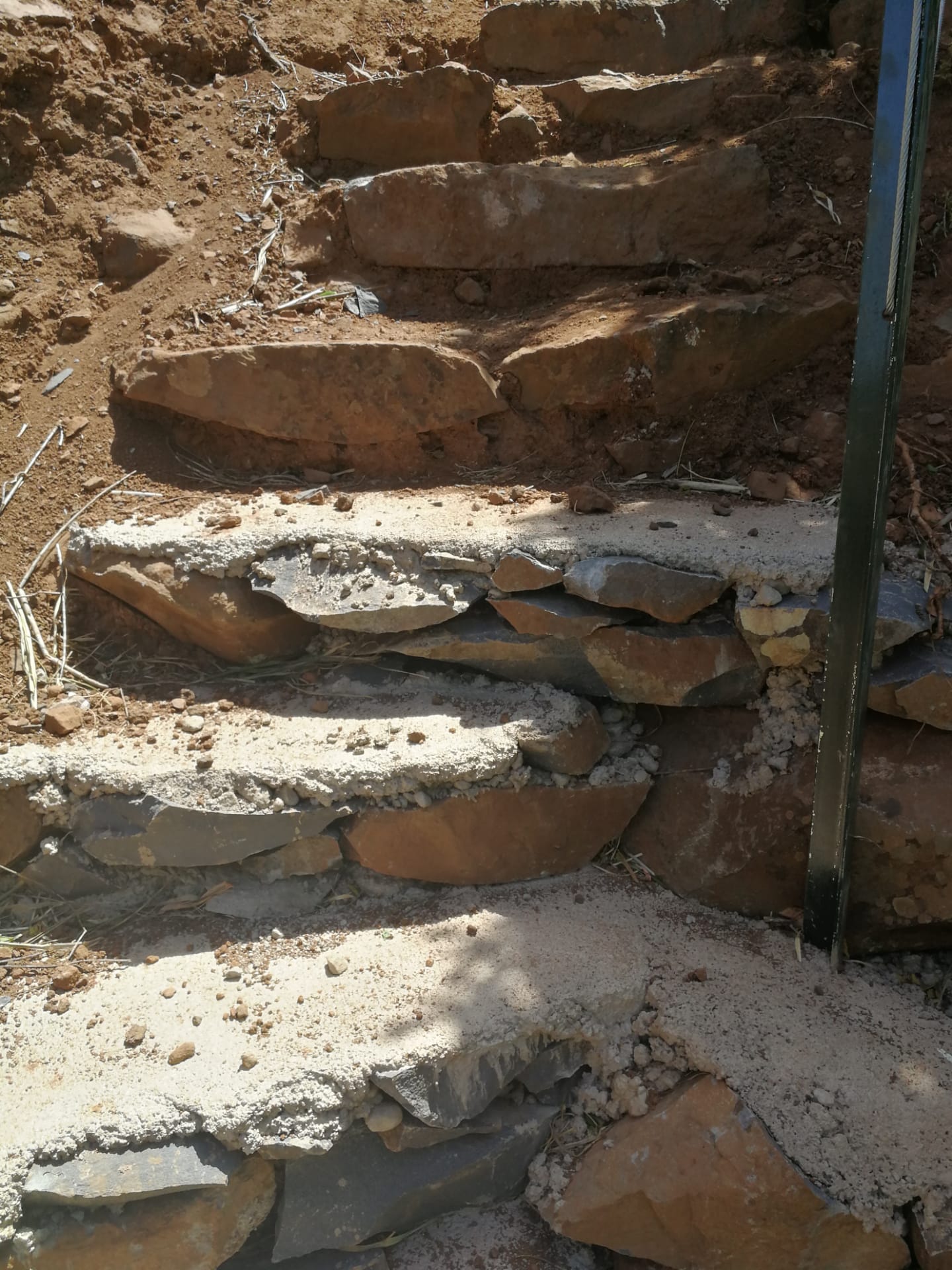 Recuperação de um troço da Vereda da Ladeira